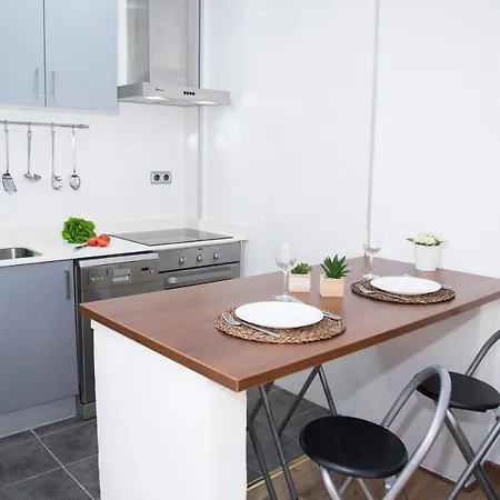 Cosy Close To Sea, Wifi, Air Cond