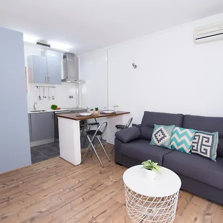 Apartamento Cosy Close To Sea, Wifi, Air Cond