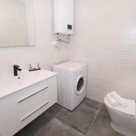 Cosy Close To Sea, Wifi, Air Cond * Calpe