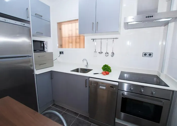 Апартаменты Cosy Close To Sea, Wifi, Air Cond *