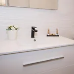 Cosy Close To Sea, Wifi, Air Cond Apartment *