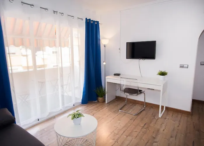 Cosy Close To Sea, Wifi, Air Cond *