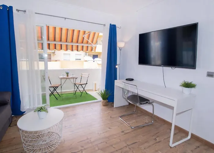 Cosy Close To Sea, Wifi, Air Cond *